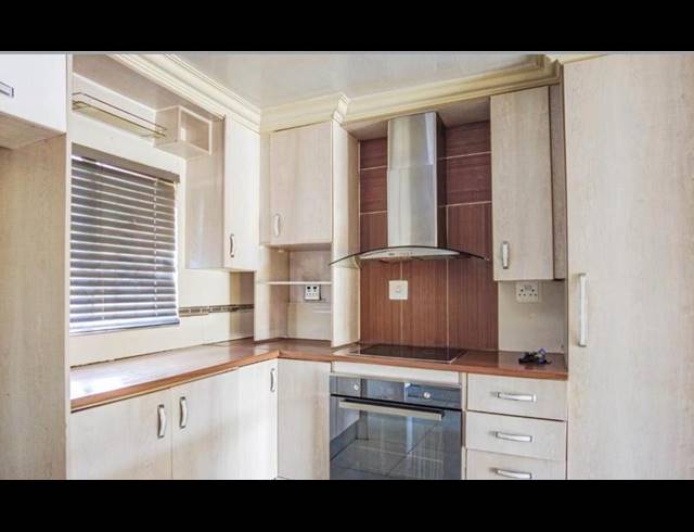 3 BEDROOM HOUSE FOR SALE IN KARENPARK